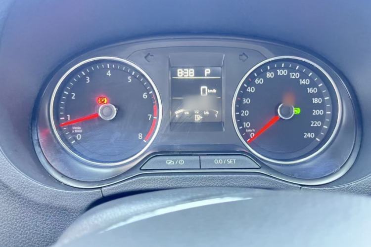 Used Volkswagen Polo 2016 1.6L Automatic Comfort Model
