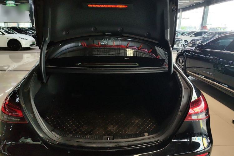 Used Mercedes-Benz E-Class 2023 E 260 L 4MATIC Trunk