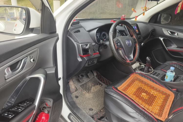 Used CHANGAN CS55 2018 1.5T Manual Colorful Model China V Standard Driver Seat