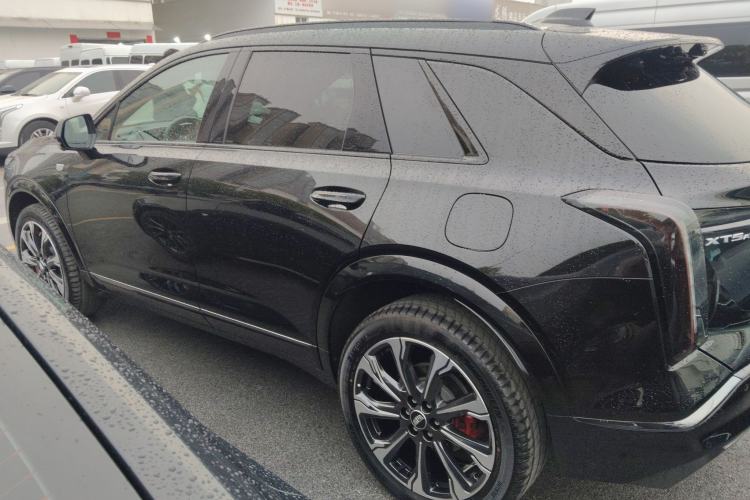 Used Cadillac XT5 2025 2.0T Platinum Edition
