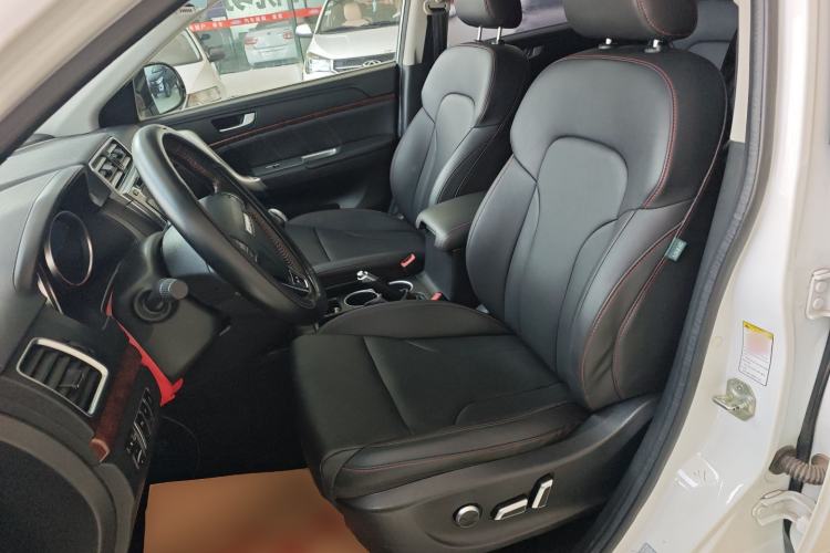 Used Haval H6 2015 Revised Version Sport Edition 1.5T Manual Transmission Two-Wheel Drive Elite Grade
