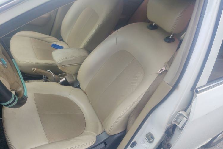 Used Dongfeng Junfeng E11K 2019 Standard Model
