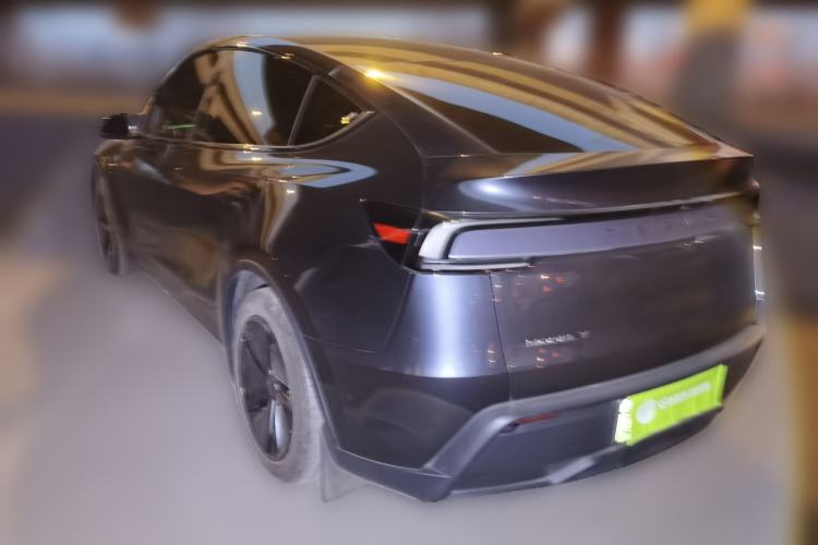 Used Tesla Model Y 2025 Rear-Wheel-Drive Version