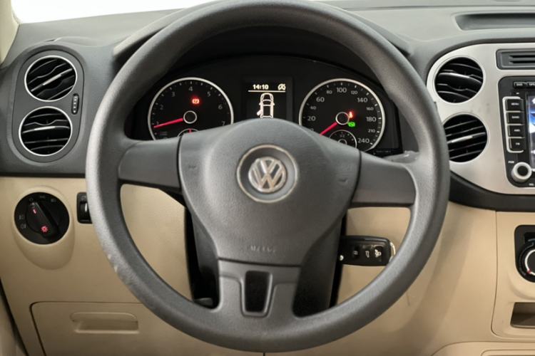 Used Volkswagen Tiguan L 2016 280TSI Automatic Two-Wheel-Drive Silk Road Style Edition
