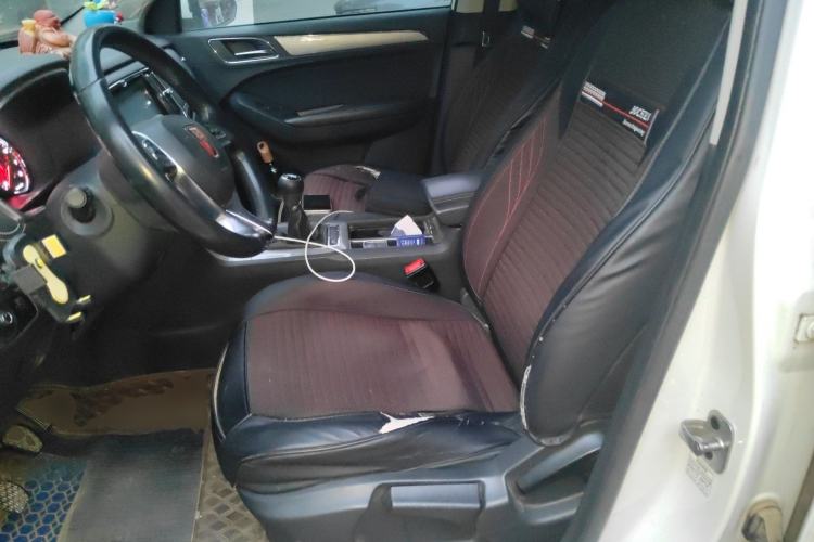 Used Roewe RX5 2016 Revised Version 20T Two-Wheel Drive Manual Transmission Luxury Edition
