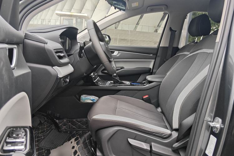 Used Wuling Victory 2020 1.5T CVT Elite Model Left Front Seat