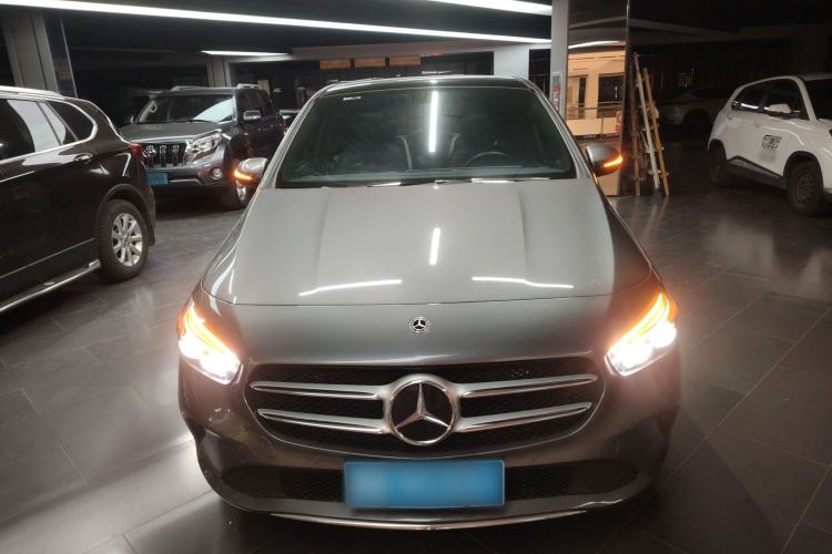 Used Mercedes-Benz B-Class 2022 Updated B 200 Fashion Edition
