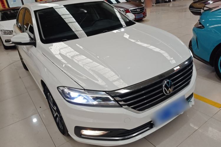 Used Volkswagen Lavida 2022 280TSI DSG Comfort Edition Front Right 45 Deg