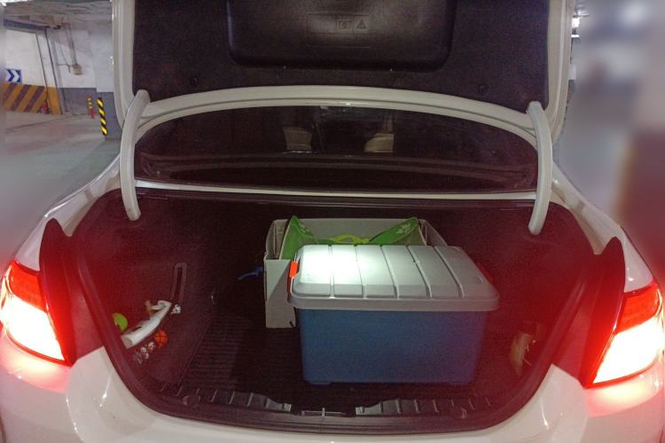 Used BMW 5 Series 2013 525Li Leading Model Trunk