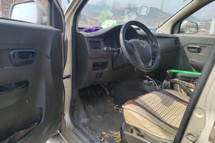Used Wuling Rongguang V 2016 1.5L Standard Version Driver Seat