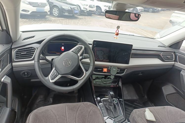 Used Volkswagen Tayron 2023 330TSI Two-Wheel-Drive Luxury Plus Advanced Version Center Console