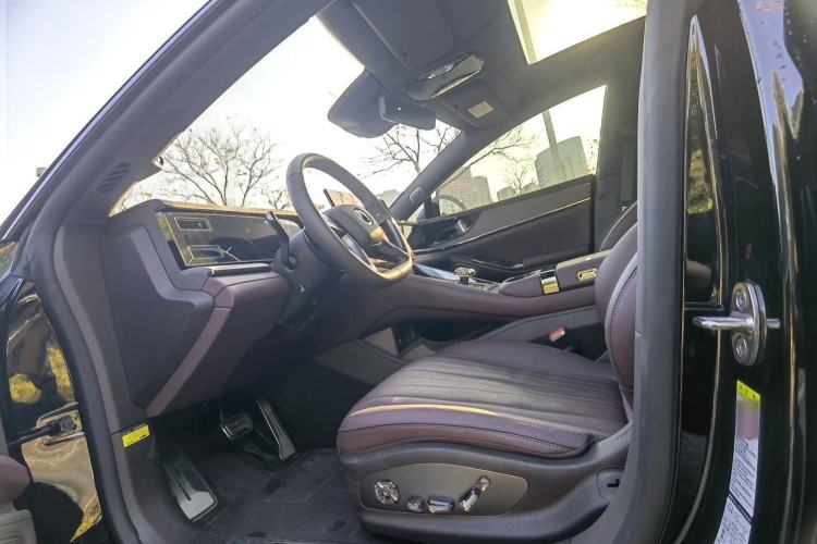 Used Denza Z9GT 2024 630 All-Wheel Drive Max Edition
