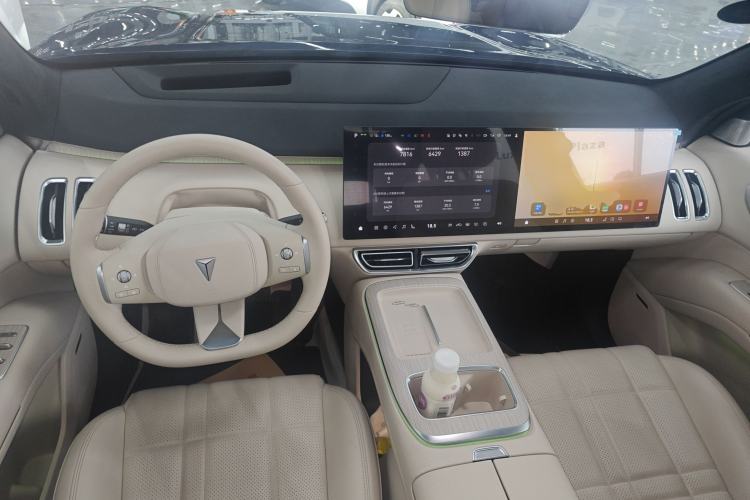 Used Deepal S09 2025 Four-Wheel Drive Ultra+ Custom Edition
