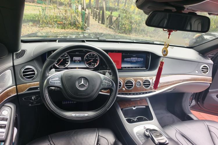 Used Mercedes-Benz S-Class AMG 2014 AMG S 63 L 4MATIC Center Console