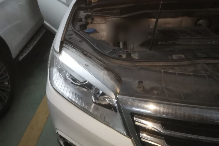 Used Haval H6 2017 Red-Label Sport Edition 1.5T Automatic Two-Wheel Drive Luxury Model Right Front Headlight