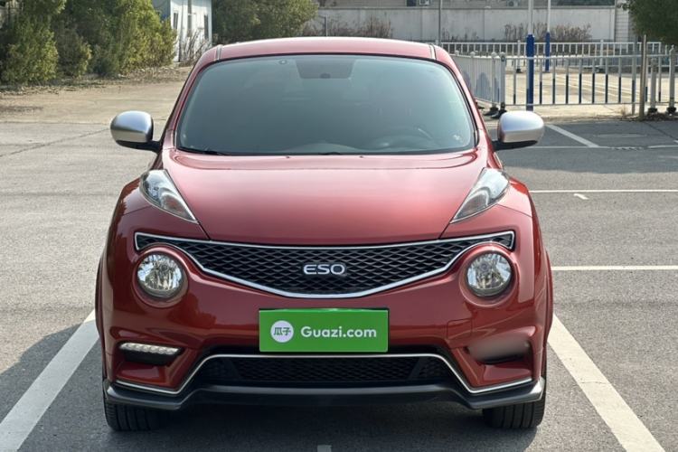 Used Infiniti ESQ 2014 1.6L Spontaneous Edition
