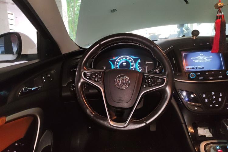 Used Buick Regal 2015 1.6T Elite Tech Model Steering Wheel
