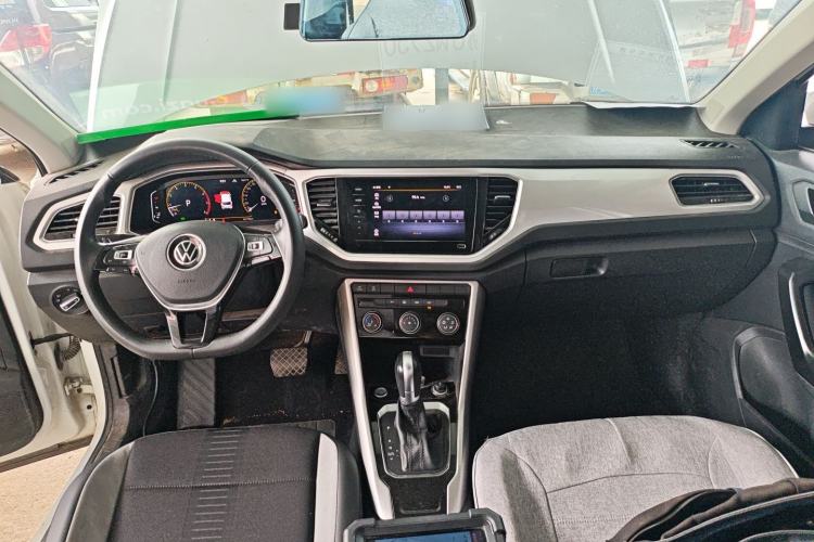 Used Volkswagen T-ROC 2022 280TSI DSG Two-Wheel Drive Elite PLUS Center Console