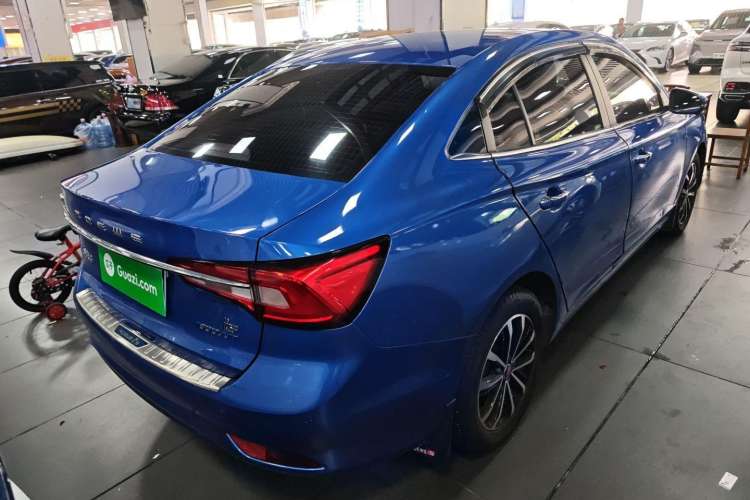 Used Roewe i5 2020 1.5L Automatic 4G Connect Luxury Flagship Edition
