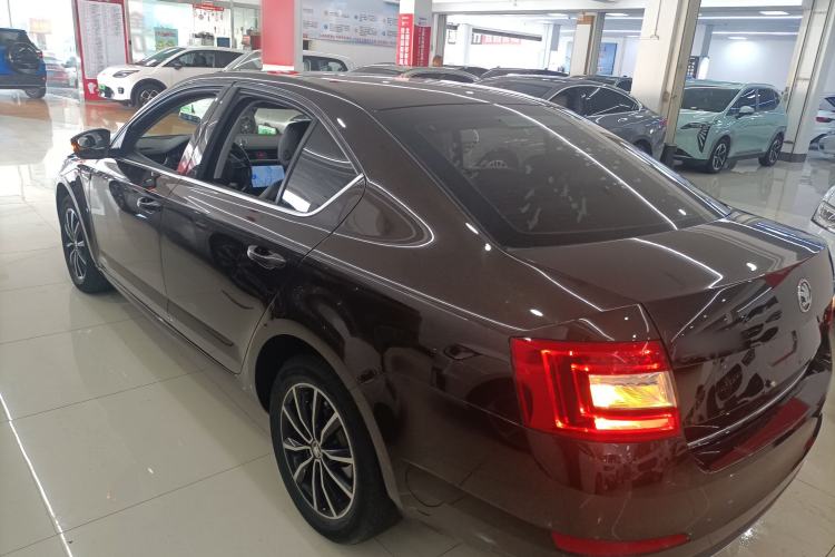 Used Skoda Octavia 2017 1.6L Automatic Smart Drive Edition
