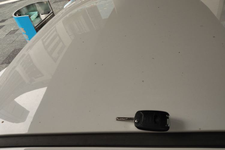 Used Wuling Hongguang MINIEV 2021 Macaron Fashion Model Lithium Iron Phosphate Roof