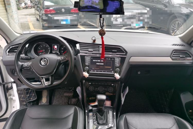 Used Volkswagen Tiguan L 2018 330TSI Automatic Two-Wheel Drive Flagship Edition Center Console