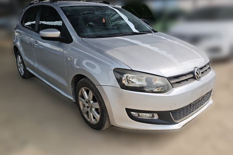 Used Volkswagen Polo 2011 1.6L Automatic ZhiKu Edition Front Right 45 Deg