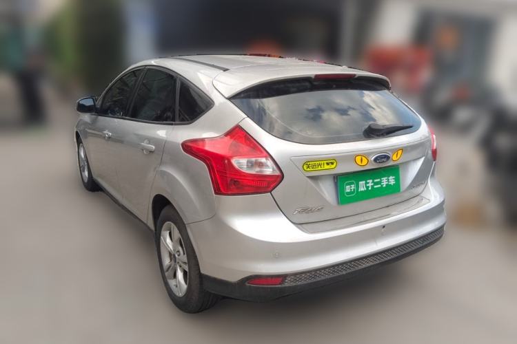 Used Ford Focus 2012 Hatchback 1.6L Manual Fashion Edition
