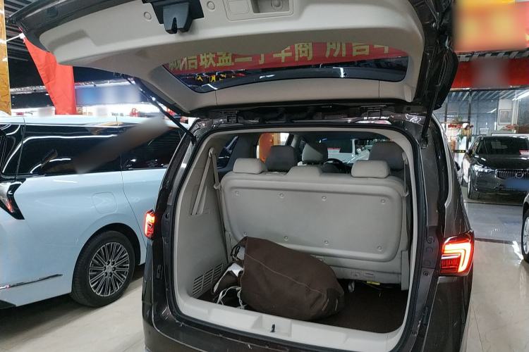 Used Buick GL8 2023 Land Executive Class Smart Enjoyment Model