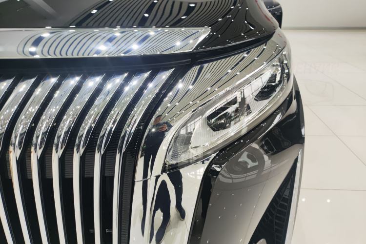 Used Wey Gaoshan 2025 Four-Wheel Drive Alpine 8 Left Front Headlight