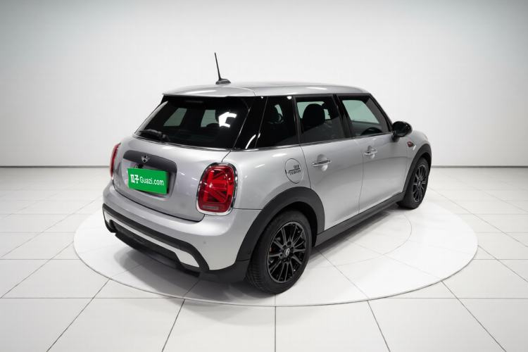 Used MINI 2023 1.5T ONE Five-Door Edition Rear Right 45 Deg