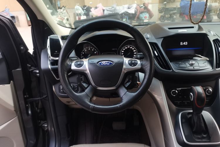 Used Ford Kuga 2013 2.0L GTDi Four-Wheel-Drive Elite Model Steering Wheel