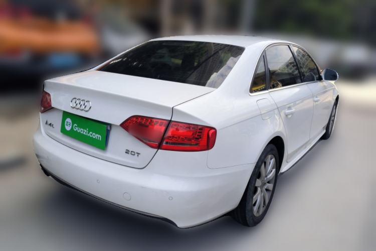 Used Audi A4L 2012 2.0 TFSI automatic Comfort trim level