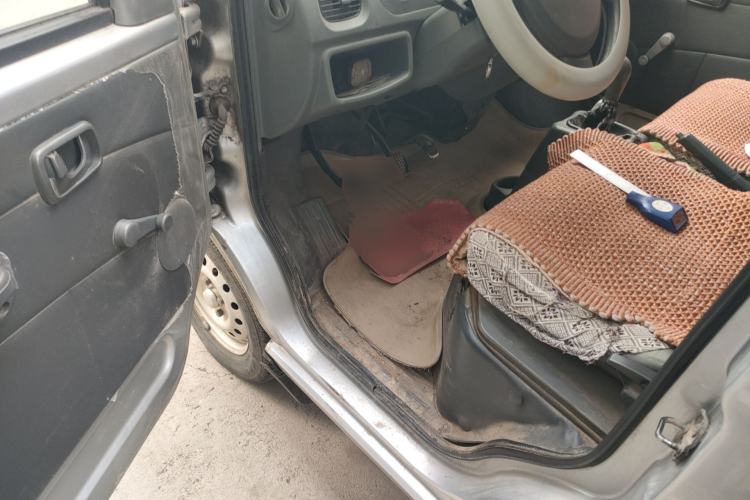 Used Wuling Zhiguang 2010 1.0L New Version Practical Short-Body L2Y
