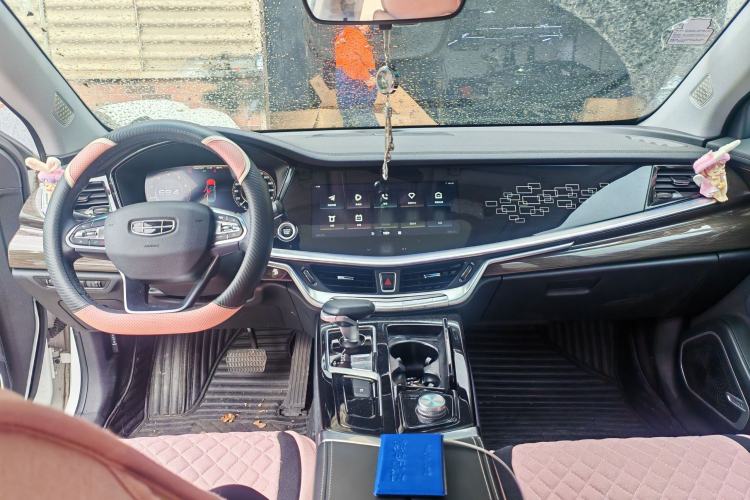 Used Geely Auto Emgrand GT 2021 1.8T Flagship Edition+ Center Console