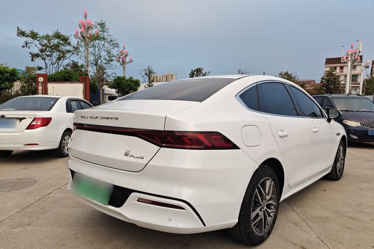 Used BYD Qin PLUS 2021 EV 400KM Luxury Model Exterior 4
