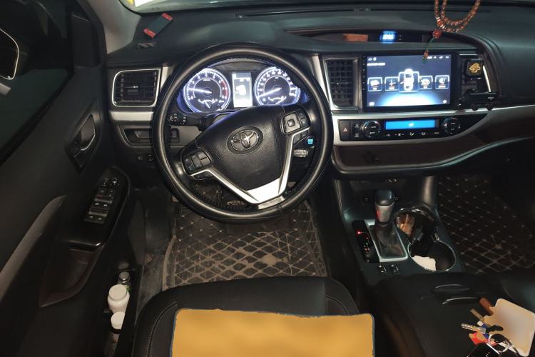 Used Toyota Highlander 2018 2.0T Four-Wheel Drive Luxury Edition 7 Seats China V Emission Standard