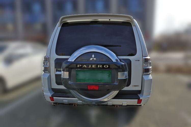 Used Mitsubishi Pajero 2020 3.0L Automatic Luxury Off-Road Version Rear