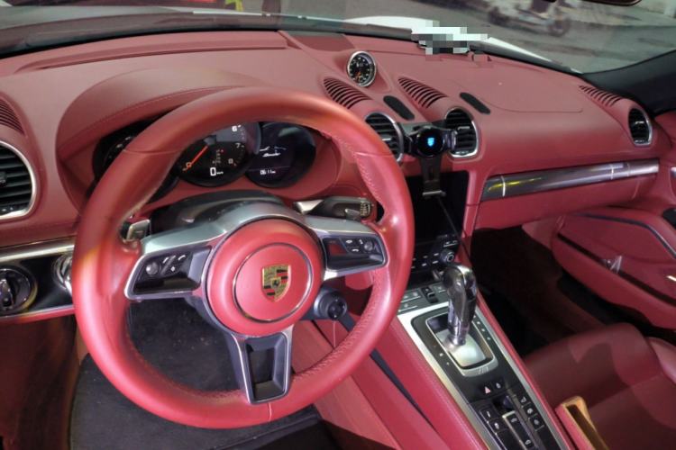 Used Porsche 718 2020 Boxster 2.0T Center Console