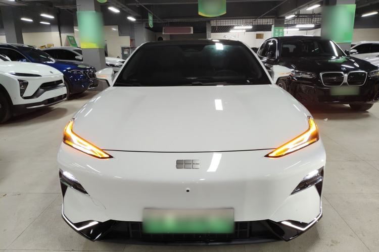 Used Geely Galaxy E8 2024 665 km Range Rear-Drive Starship Long-Range Version