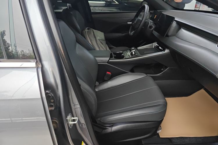 Used BYD Qin PLUS 2025 DM-i Smart Drive 55KM Leading Model Right Front Seat