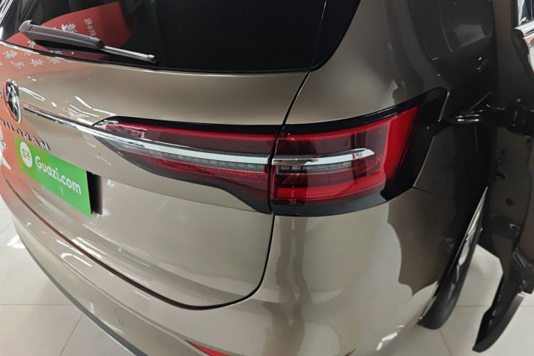 Used Volkswagen Viloran 2020 330TSI Luxury Edition Exterior 3