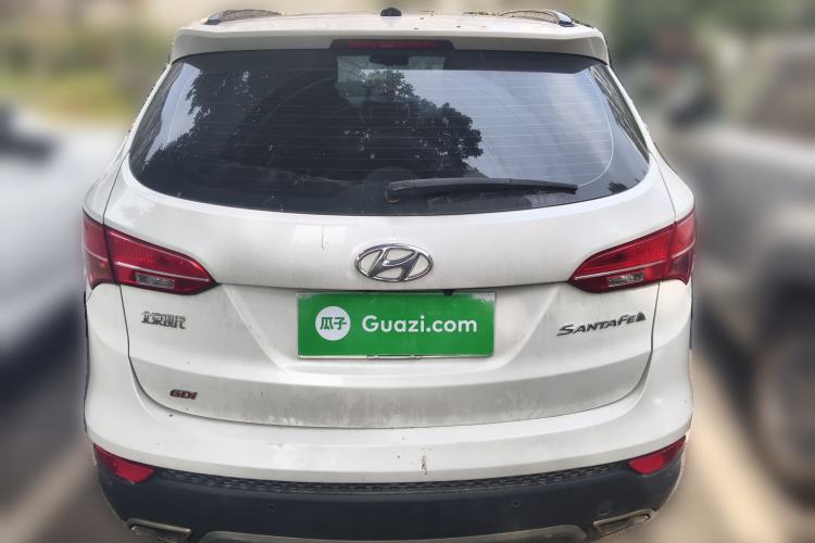 Used Hyundai Santa Fe 2015 2.4L Automatic Two-Wheel Drive Smart Version 5 Seats
