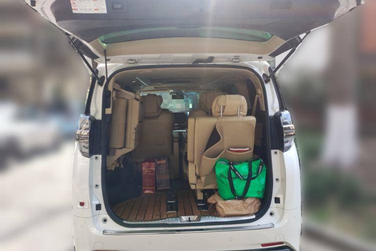 Used Toyota Vellfire 2021 Crown Dual-Engine 2.5L HV Supreme Edition
