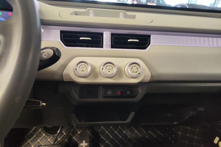 Used Chery New Energy QQ Ice Cream 2022 170km Sundae Phosphate Lithium-Ion