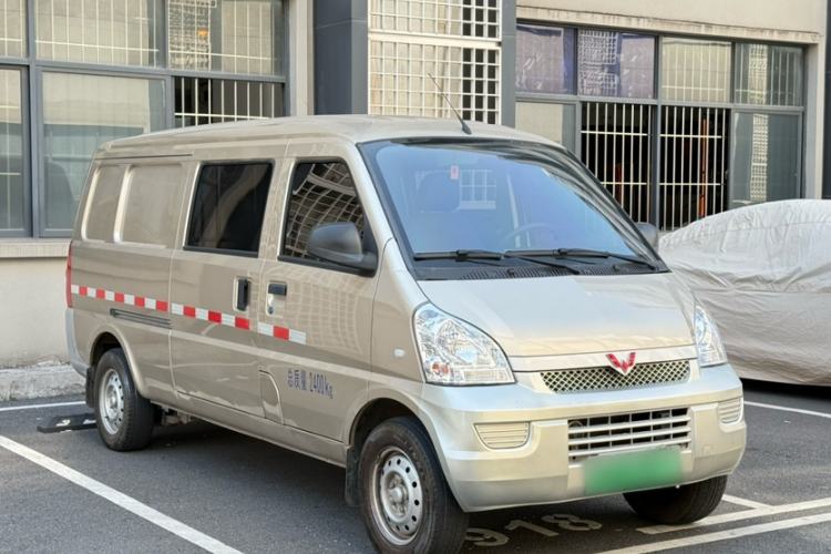 Used Wuling Rongguang EV 2020 Window-Sealed Basic Version 5 Seats 300 KM