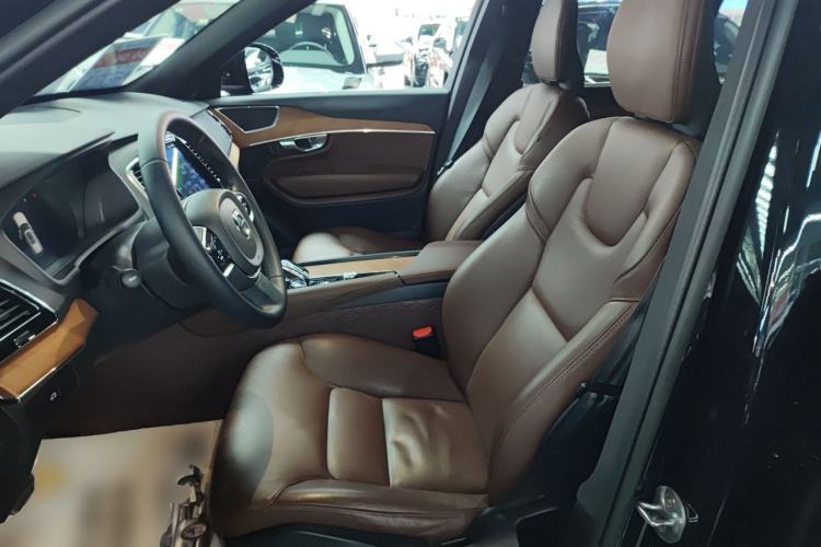 Used Volvo XC90 2023 B6 Zhiyi Luxury Edition 7-Seater
