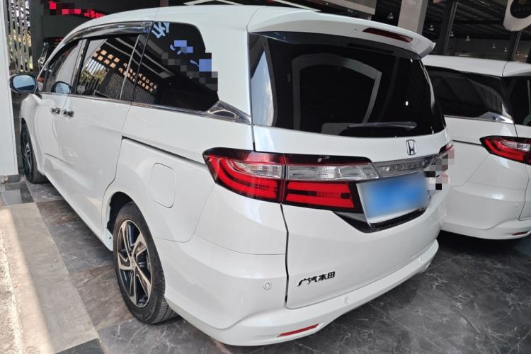 Used Honda Odyssey 2015 Revised Version 2.4L Supreme Edition