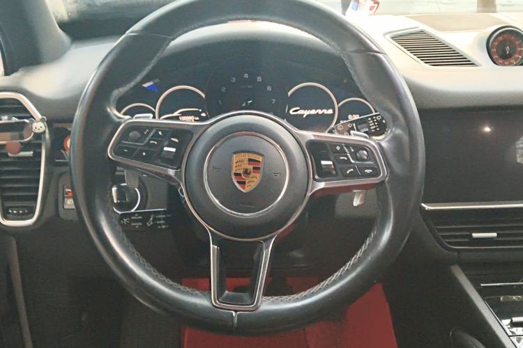Used Porsche Cayenne 2018 Cayenne 3.0T Steering Wheel