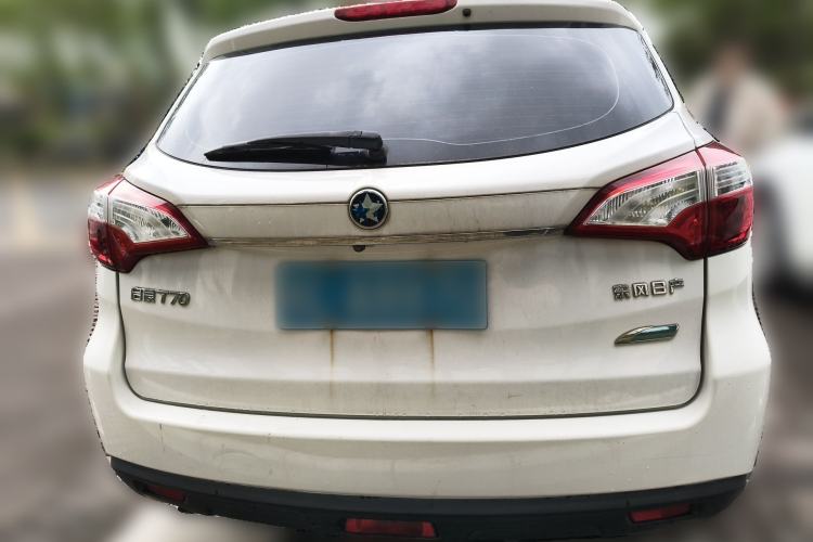 Used Venucia T70 2016 2.0L CVT Enjoy Edition